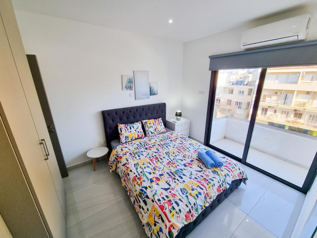 Sea La Vie Seaview Apartment Larnaca Exterior photo